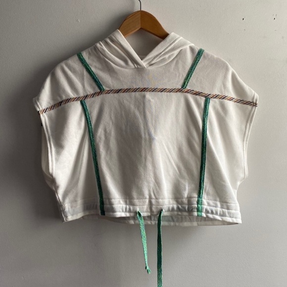 NWOT UO Lana Sleeveless Drawstring Hem Hoodie Sweatshirt - Picture 5 of 9